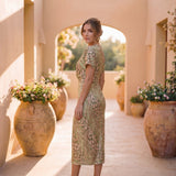 Antonella | Vestido elegante de tecido leve e fluido