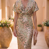Antonella | Vestido elegante de tecido leve e fluido