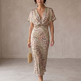 Antonella | Vestido elegante de tecido leve e fluido
